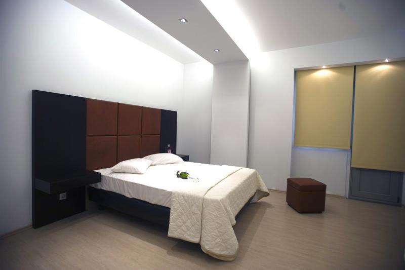 Inoh Hotel Атина Екстериор снимка